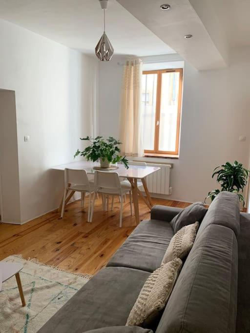Le Petit Cocon Nimois Apartment Nimes Exterior photo